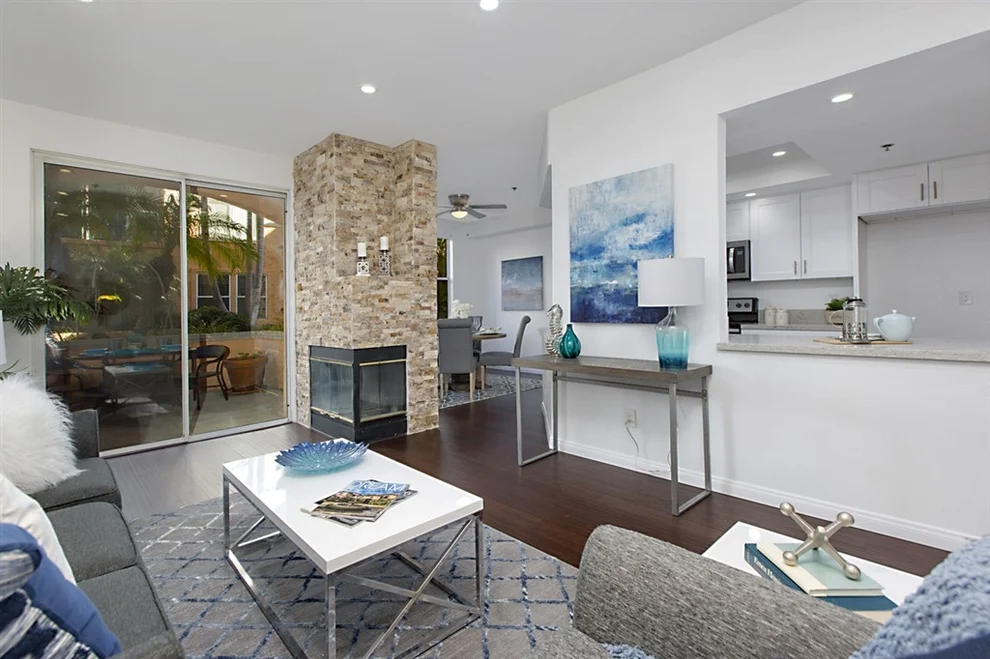Unit for sale at 640 Camino De La Reina, San Diego, CA 92108