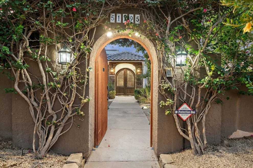 Unit for sale at 51295 Calle Quito, La Quinta, CA 92253