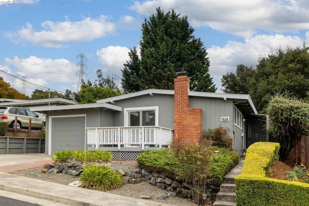 Unit for sale at 7408 Park Vista, El Cerrito, CA 94530