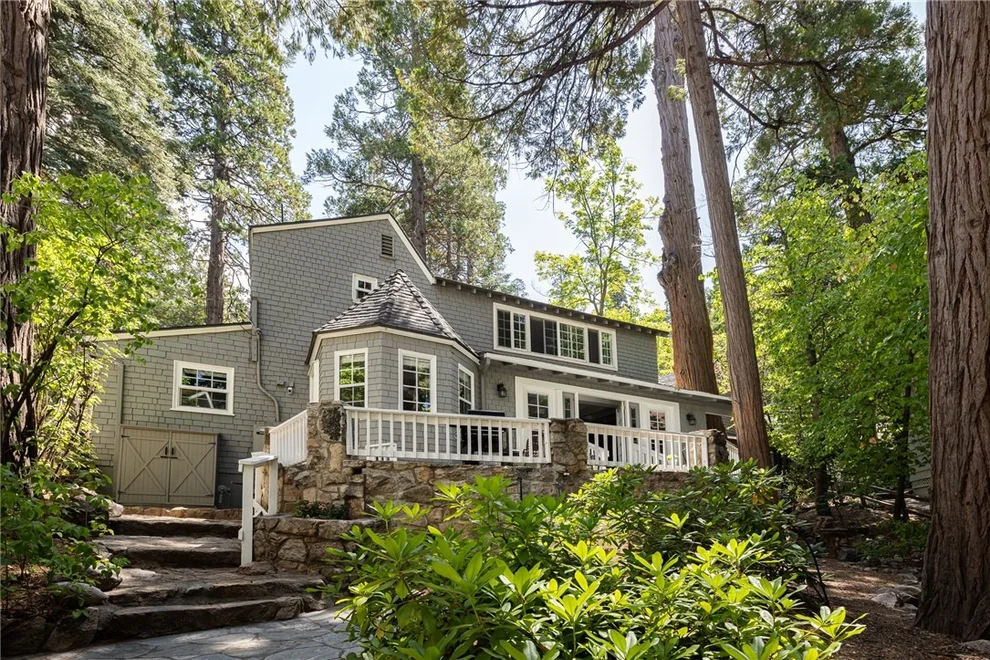 Unit for sale at 27844 Greenway Drive, Lake Arrowhead, CA 92352