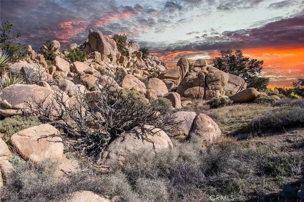 Unit for sale at 6274 Omega, Yucca Valley, CA 92284