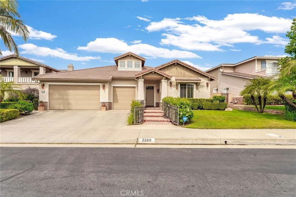 Unit for sale at 2269 Shady Oaks, Glendora, CA 91741