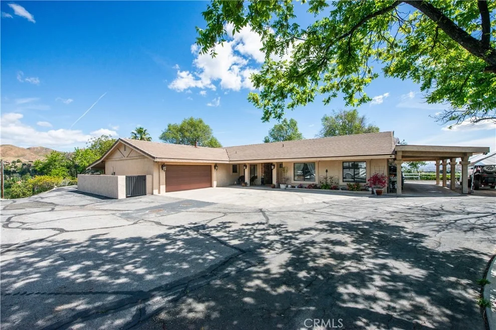Unit for sale at 30602 Hasley Canyon Road, Castaic, CA 91384