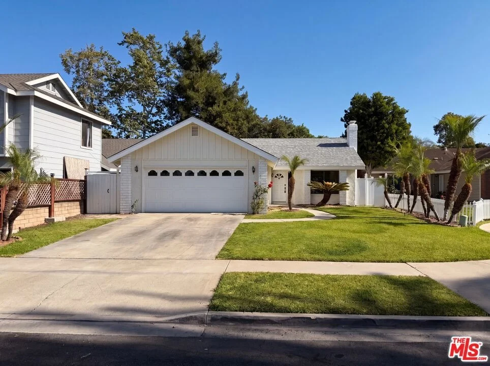 Unit for sale at 23732 San Dona, Laguna Hills, CA 92653