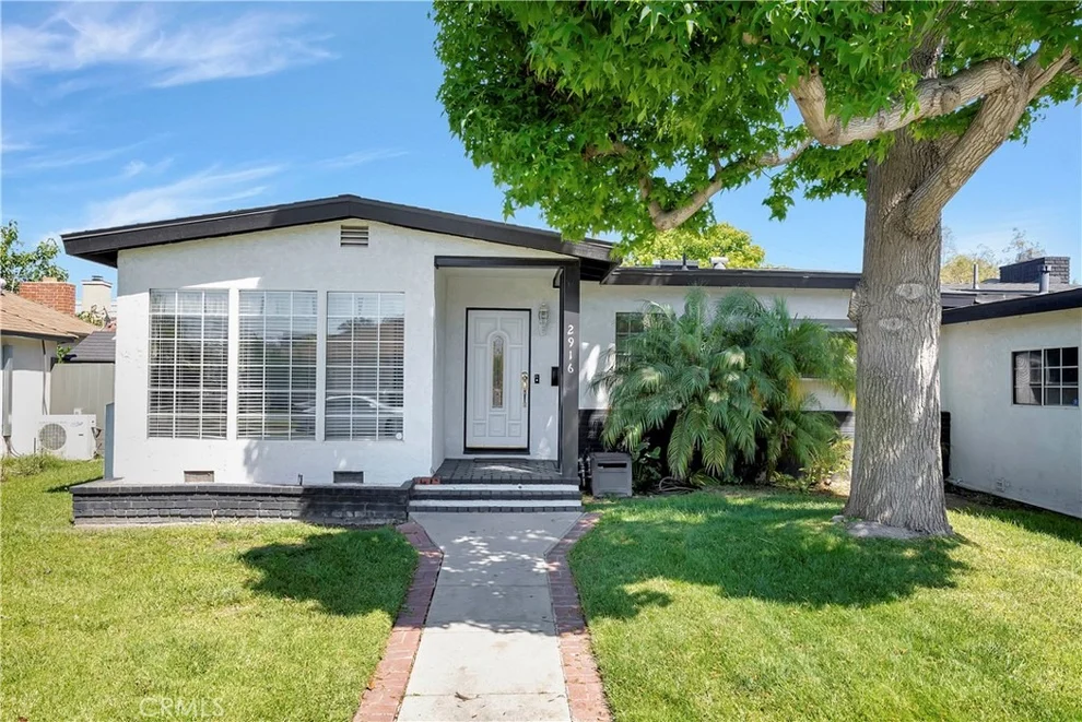 Unit for sale at 2916 Charlemagne Avenue, Long Beach, CA 90815