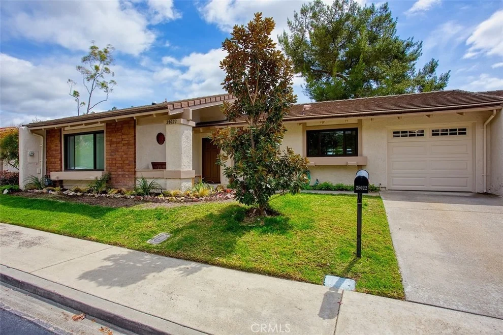 Unit for sale at 28022 Via Congora, Mission Viejo, CA 92692