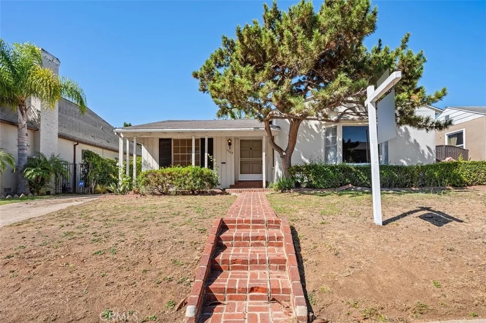 Unit for sale at 1569 Midvale Avenue, Los Angeles, CA 90024