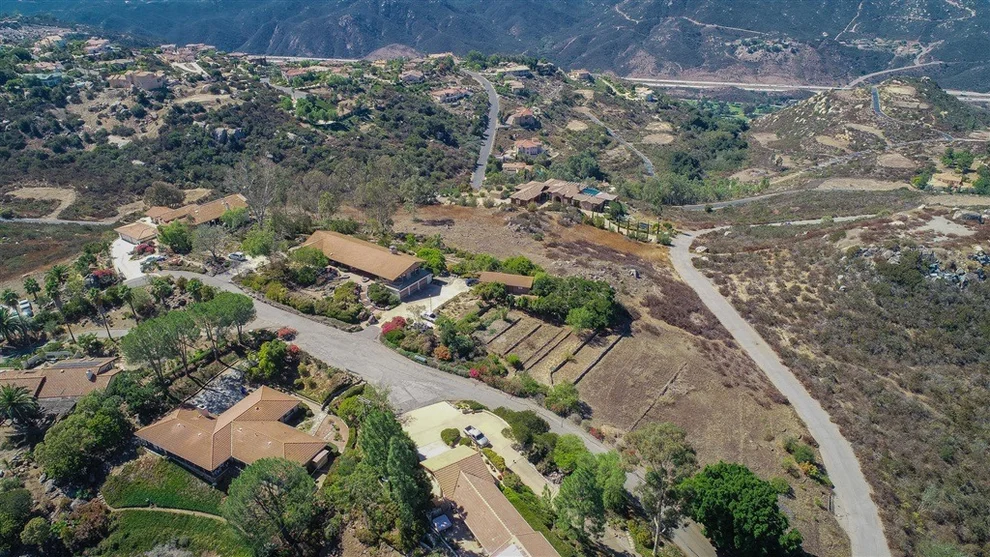 Unit for sale at 9614 Meadow Mesa Dr, Escondido, CA 92026