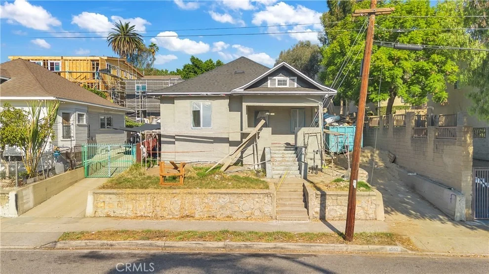 Unit for sale at 1307 Pleasant, Los Angeles, CA 90033
