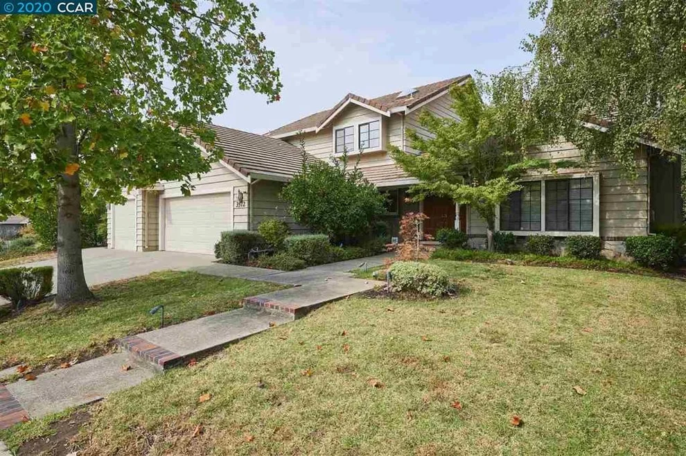 Unit for sale at 3572 Eris Ct, Walnut Creek, CA 94598