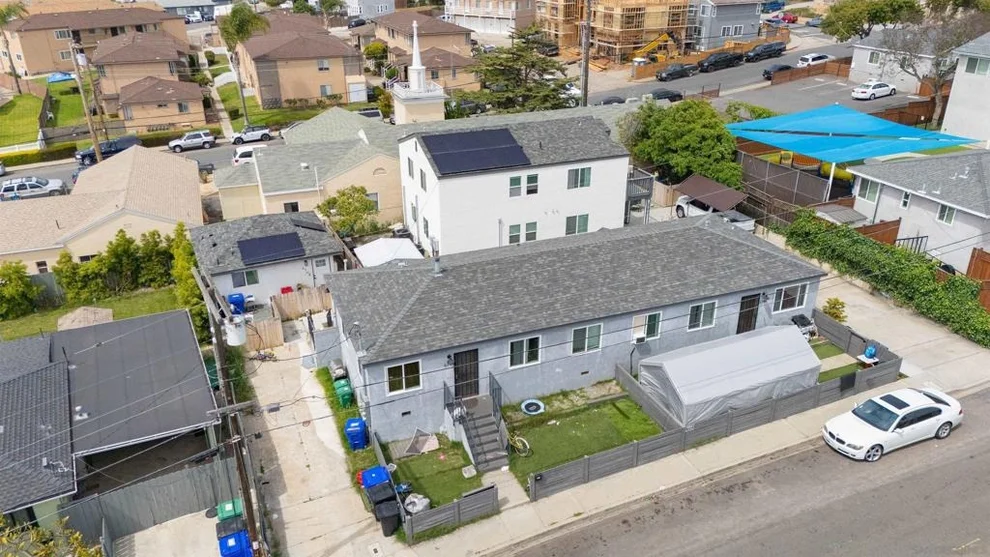 Unit for sale at 6744 6750 N Elman, San Diego, CA 92111
