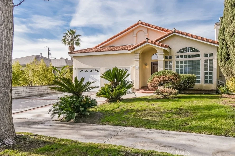 Unit for sale at 827 N Griffith Park Drive, Burbank, CA 91506
