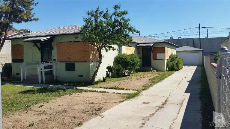 Unit for sale at 6942 6944 Baird Avenue, Reseda, CA 91335
