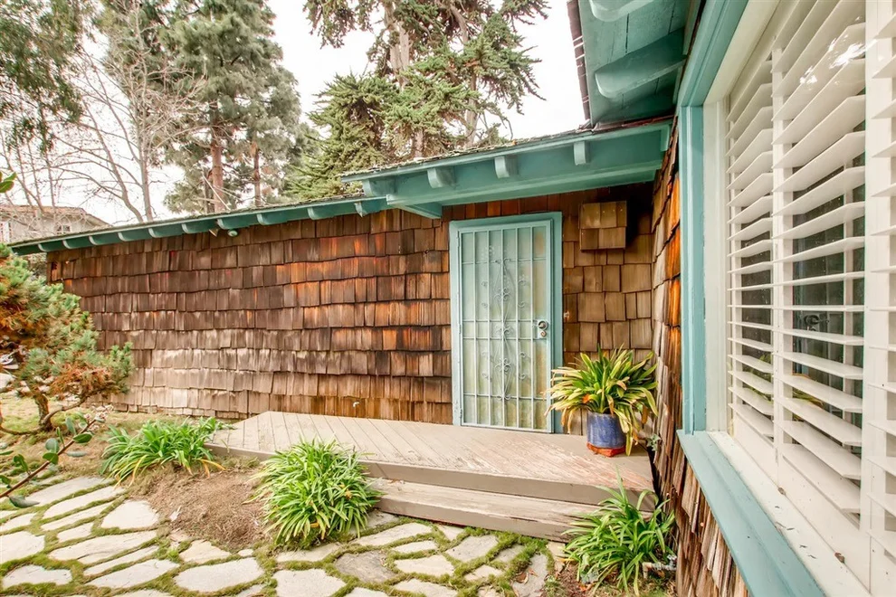Unit for sale at 3540 Charles St, San Diego, CA 92106