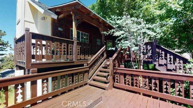 Unit for sale at 31393 Lightfoot Way, Running Springs, CA 92382