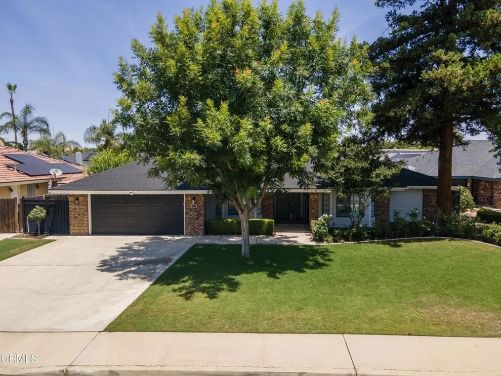 Unit for sale at 9408 Meadow Leaf Court, Bakersfield, CA 93311