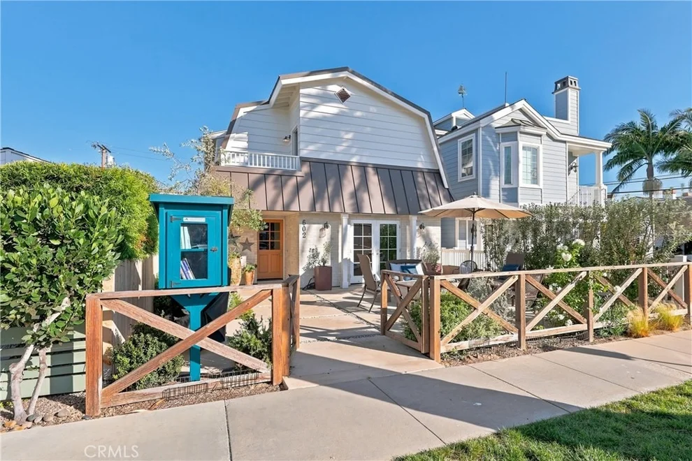 Unit for sale at 602 602.5 Marguerite, Corona Del Mar, CA 92625