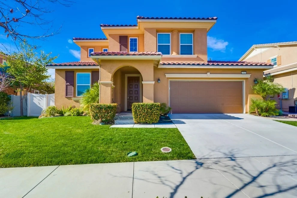 Unit for sale at 27437 Anselmo Way, Temecula, CA 92591