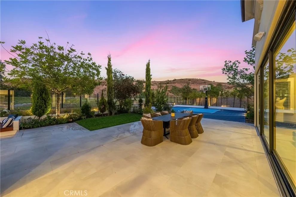Unit for sale at 51 Thrush, Irvine, CA 92618