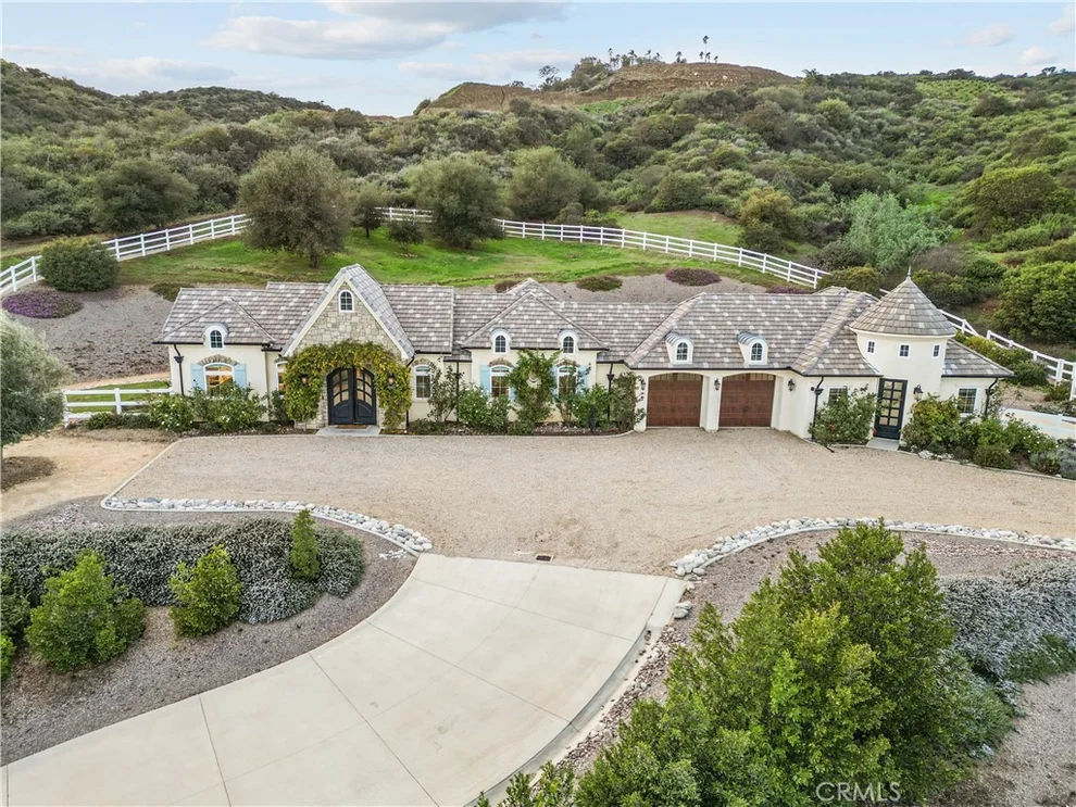 Unit for sale at 39851 Paseo Chaparro, Murrieta, CA 92562