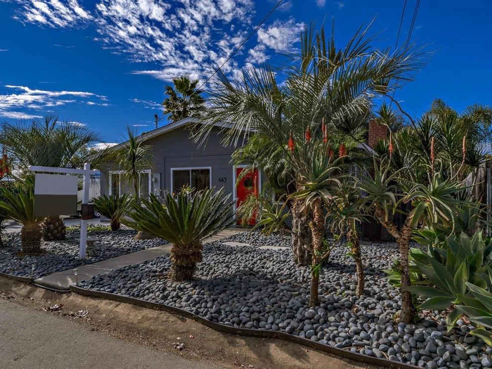 Unit for sale at 445 Debby St, Fallbrook, CA 92028