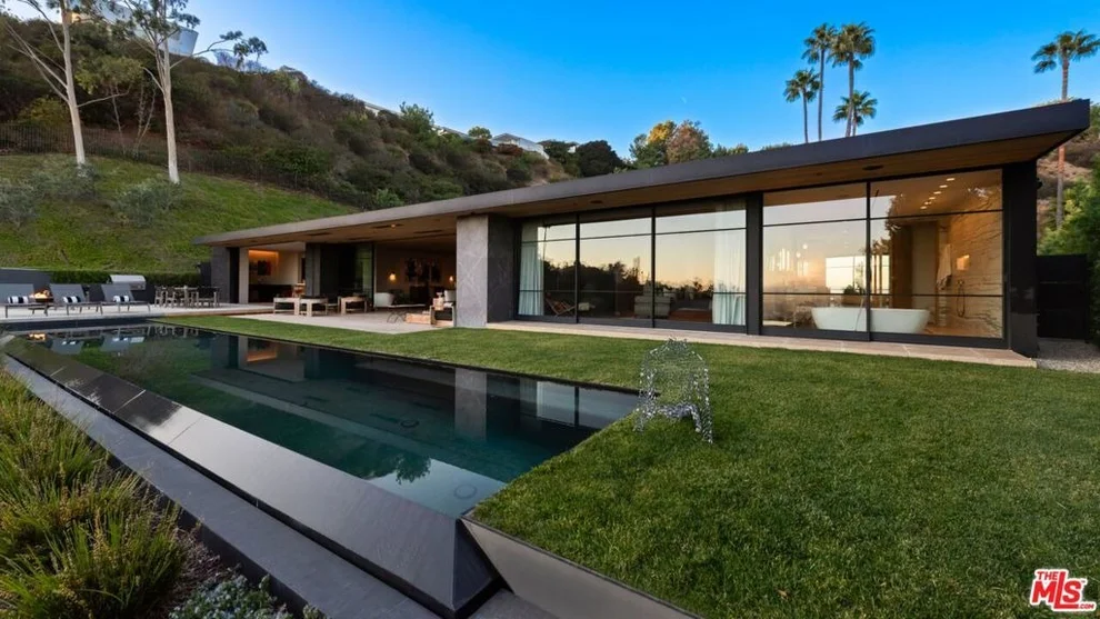 Unit for sale at 530 Leslie Lane, Beverly Hills, CA 90210
