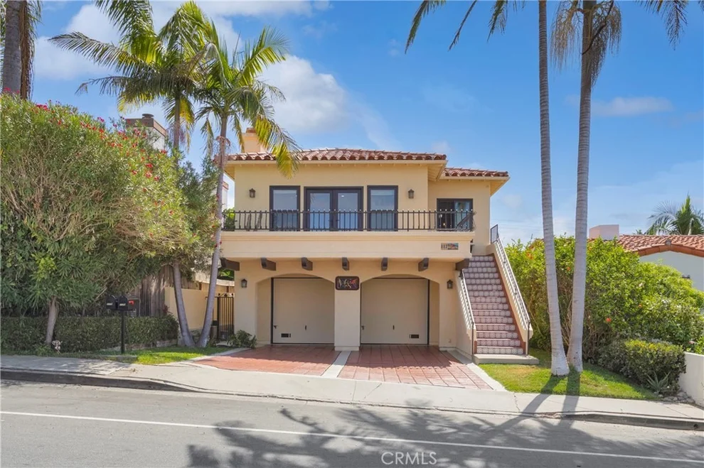 Unit for sale at 117 Avenida Pelayo, San Clemente, CA 92672
