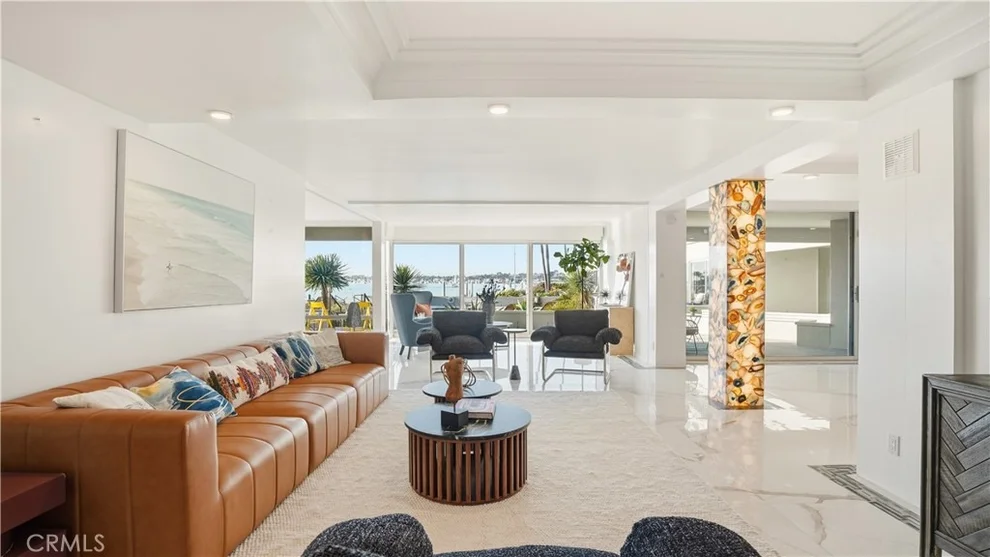 Unit for sale at 2525 Ocean Boulevard, Corona Del Mar, CA 92625
