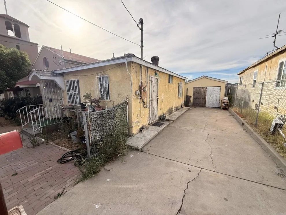 Unit for sale at 901 E 16th Street, National City, CA 91950