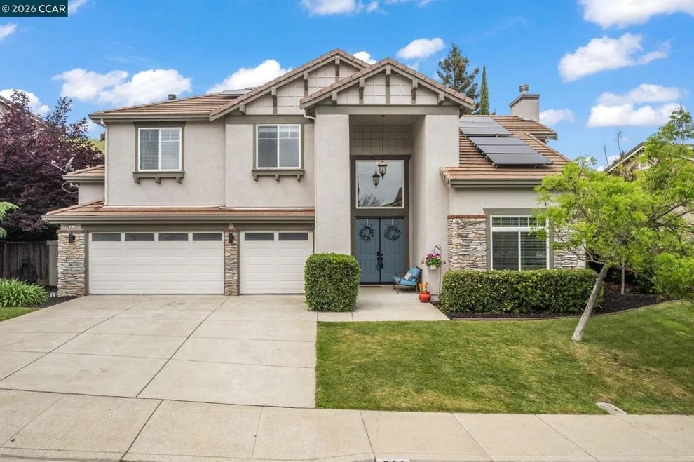 Unit for sale at 911 Autumn Oak Cir, Concord, CA 94521