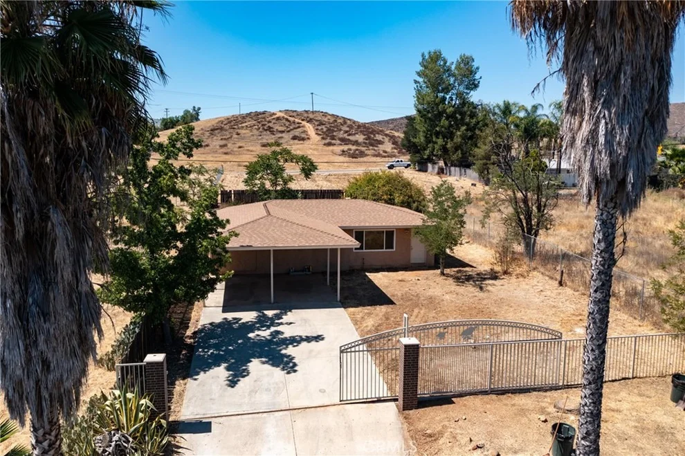 Unit for sale at 28967 Avenida Gaviota, Menifee, CA 92587
