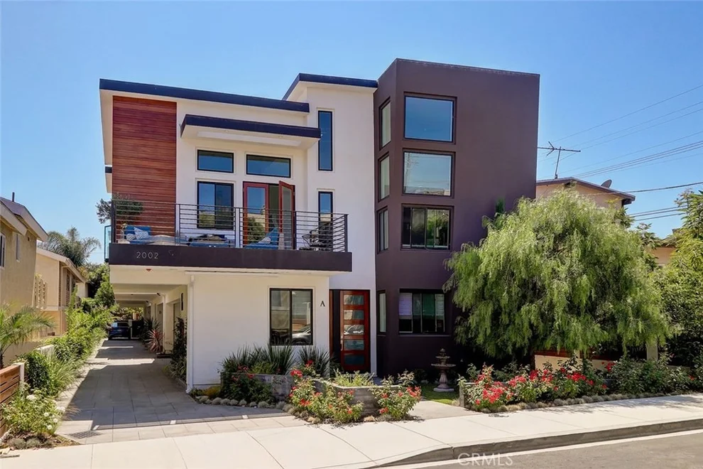 Unit for sale at 2002 Carnegie Lane, Redondo Beach, CA 90278
