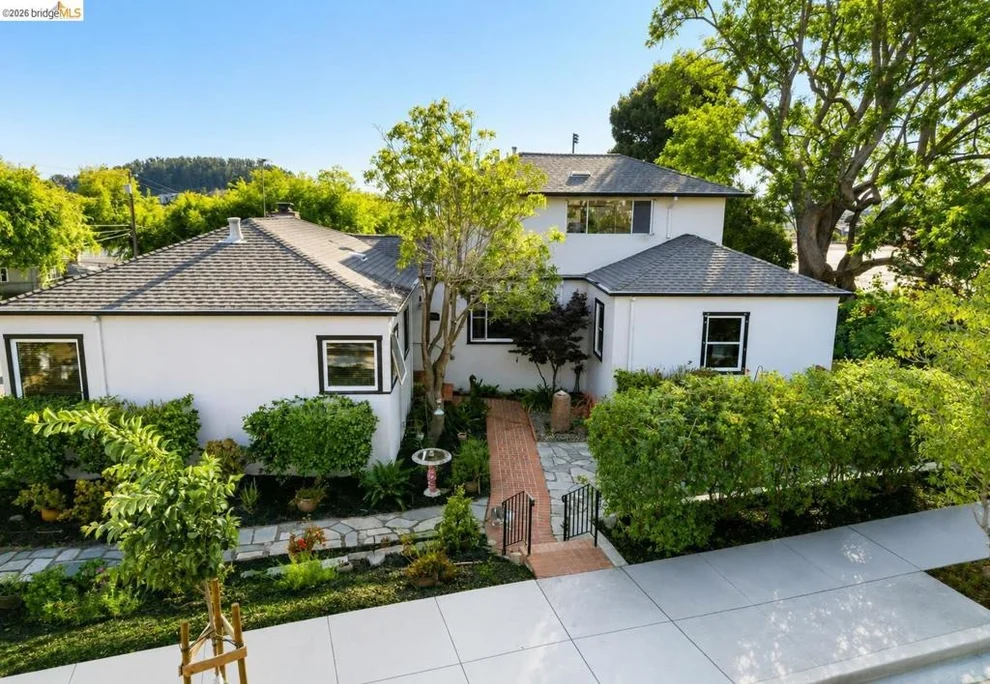 Unit for sale at 401 Colusa Ave, El Cerrito, CA 94530