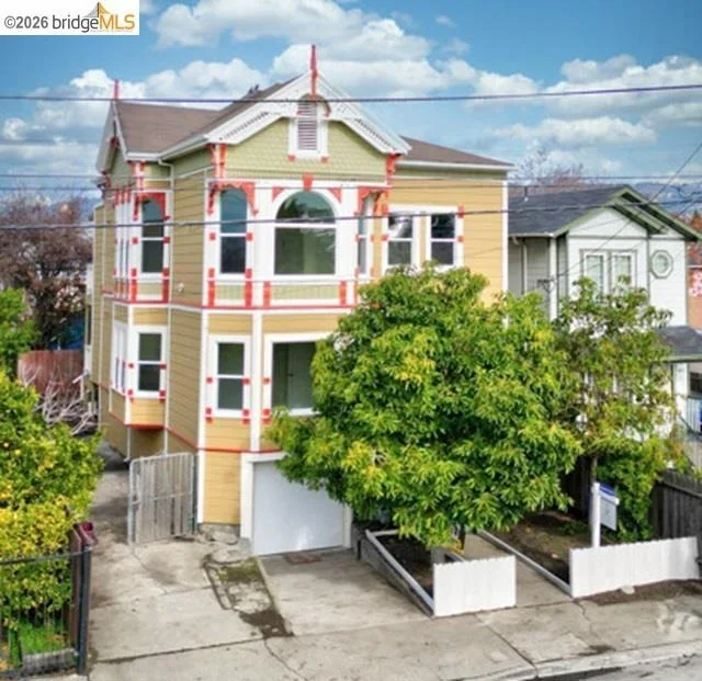 Unit for sale at 1002 1004 36th St, Oakland, CA 94607