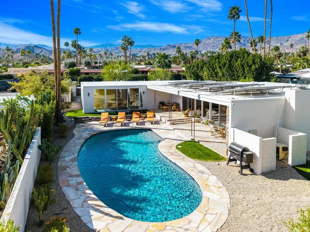 Unit for sale at 72920 Homestead Road, Palm Desert, CA 92260