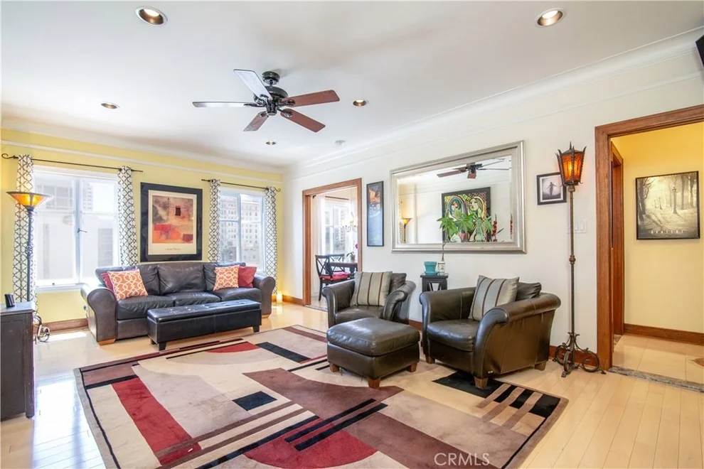 Unit for sale at 140 Linden Avenue, Long Beach, CA 90802