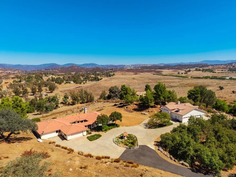 Unit for sale at 25090 Oakana, Ramona, CA 92065