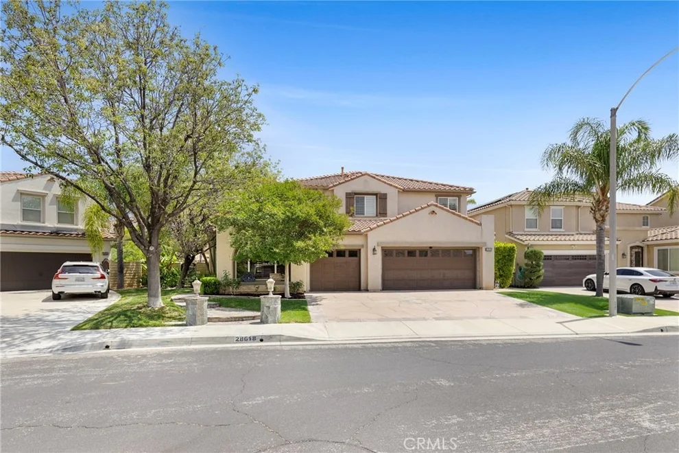Unit for sale at 28618 Gabrial Place, Saugus, CA 91390