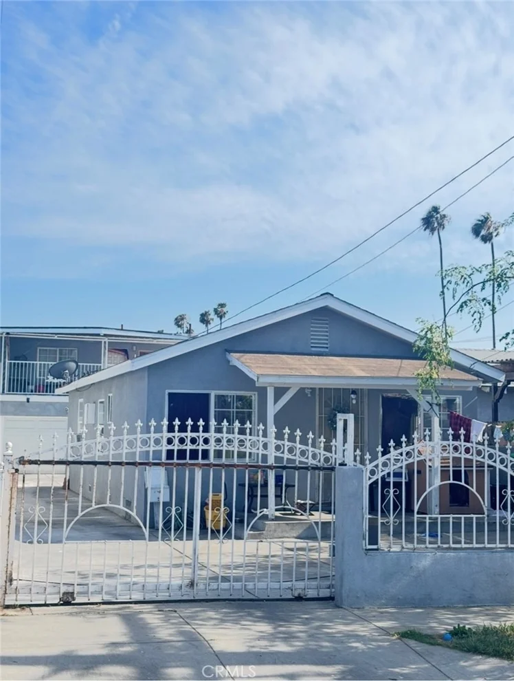 Unit for sale at 4132 W 105th, Inglewood, CA 90304