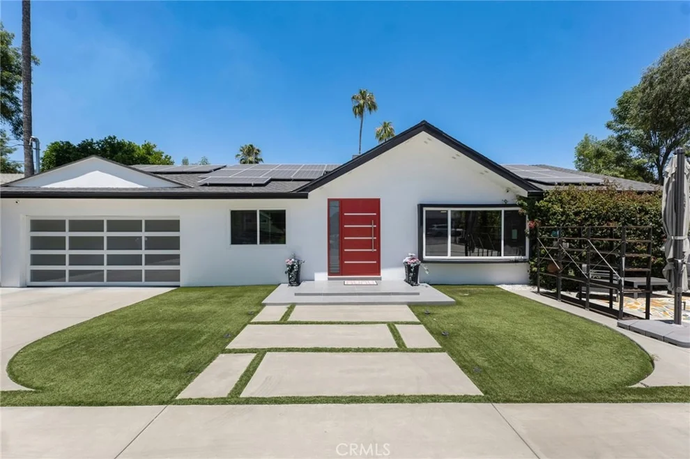 Unit for sale at 23051 Burbank Boulevard, Woodland Hills, CA 91367