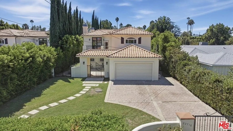 Unit for sale at 22716 Sylvan Street, Woodland Hills, CA 91367