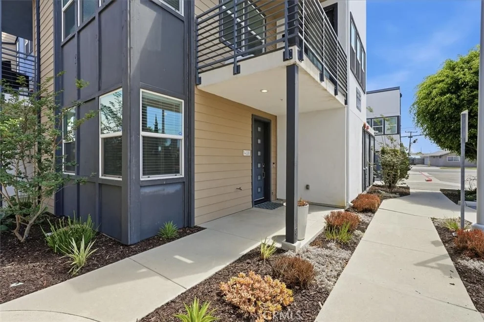 Unit for sale at 14331 Van Ness Avenue, Gardena, CA 90249