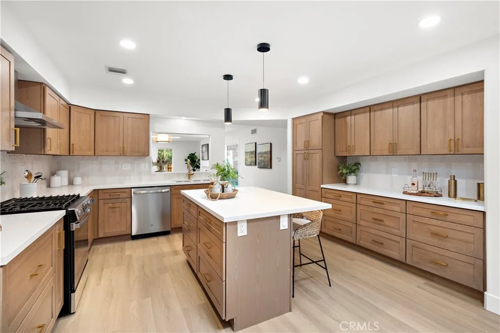 Unit for sale at 22323 Miranda Street, Woodland Hills, CA 91367