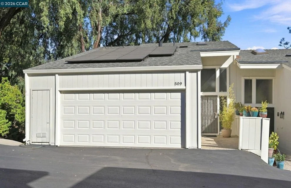 Unit for sale at 509 Ridgeview Ct, Pleasant Hill, CA 94523
