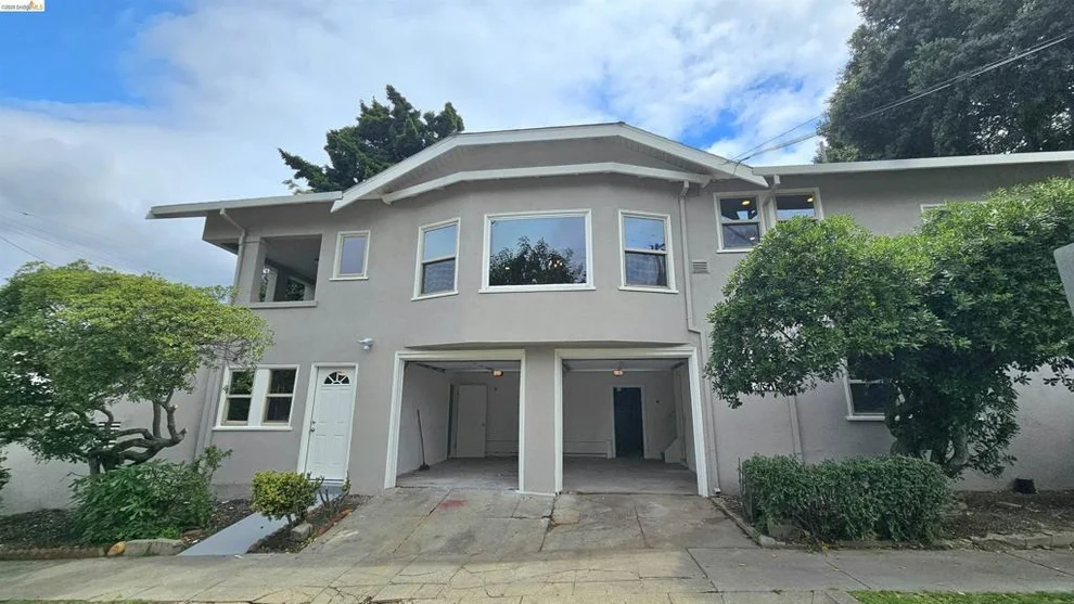Unit for sale at 1404 Pine St, Martinez, CA 94553