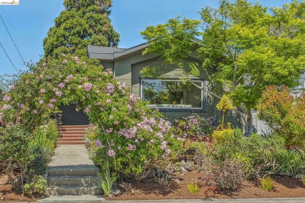 Unit for sale at 1233 Carleton St, Berkeley, CA 94702