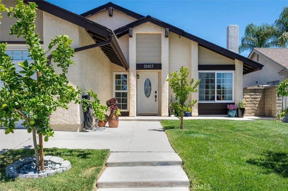 Unit for sale at 21617 Turmeric Court, Saugus, CA 91350