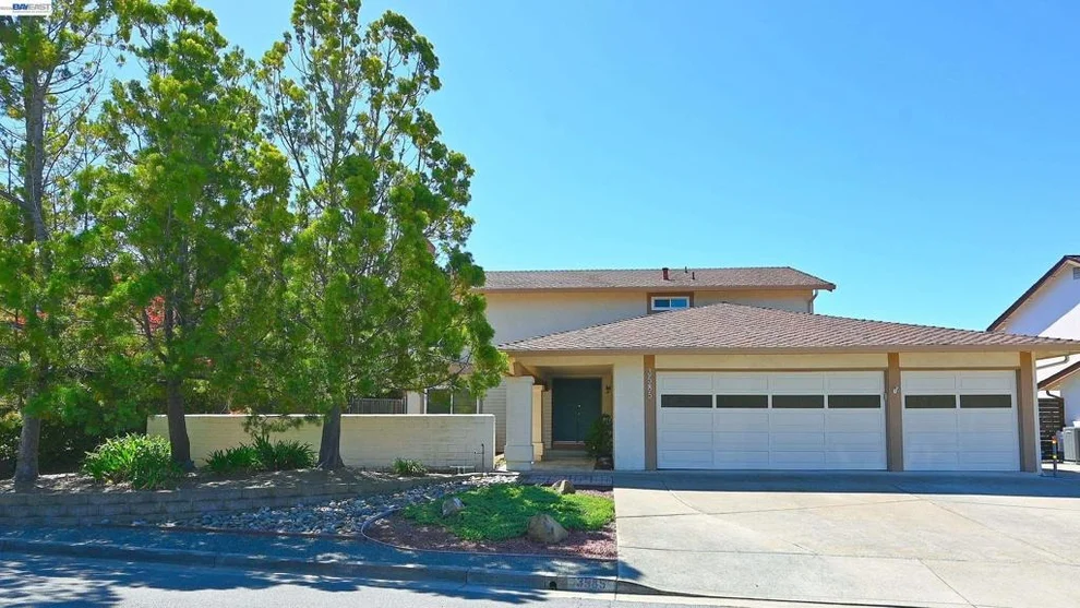 Unit for sale at 3585 Deer Park Ct, Hayward, CA 94542