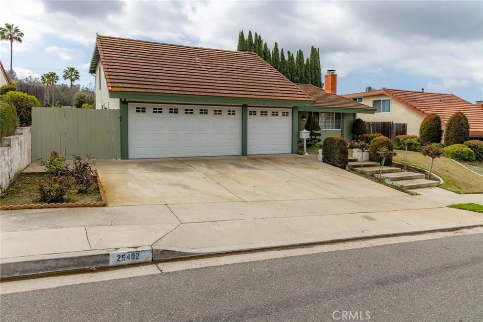 Unit for sale at 25402 Grissom Road, Laguna Hills, CA 92653