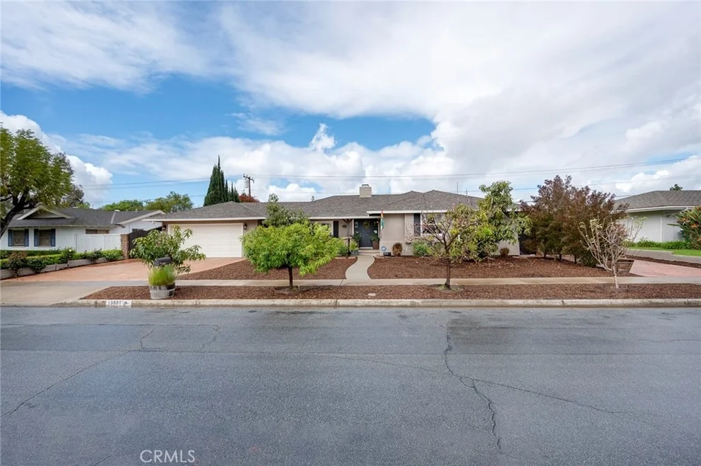Unit for sale at 13881 Brenan Way, North Tustin, CA 92705
